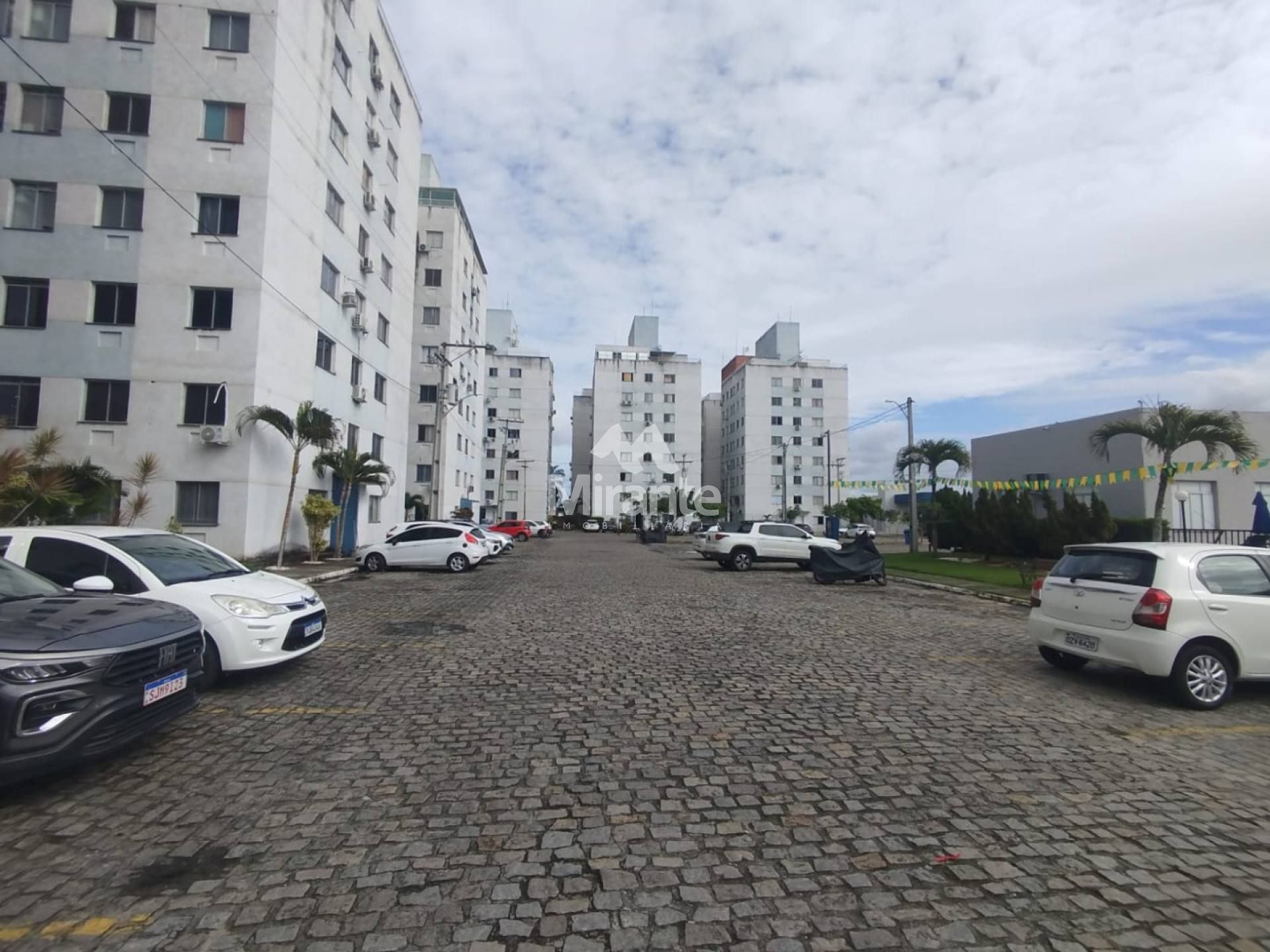 Apartamento Para Alugar com 2 quartos no bairro Mangabeira em Feira De Santana