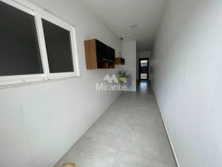 Casa de Condomínio Para Alugar com 3 quartos sendo 2 suítes no bairro Sim em Feira De Santana