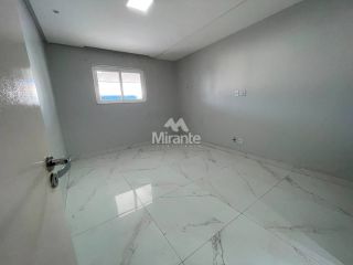 Casa de Condomínio Para Alugar com 3 quartos sendo 2 suítes no bairro Sim em Feira De Santana