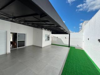 Casa de Condomínio Para Alugar com 2 quartos sendo 1 suíte no bairro Sim em Feira De Santana