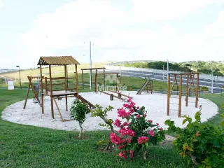 Casa de Condomínio Para Alugar com 2 quartos sendo 1 suíte no bairro Nova Esperança em Feira De Santana