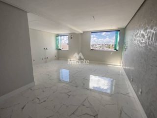Apartamento Para Alugar com 3 quartos sendo 1 suíte no bairro Muchila em Feira De Santana