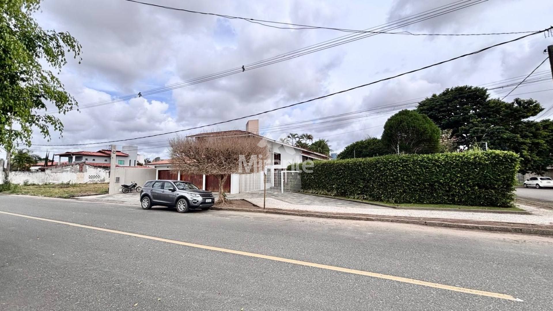 Casa Para Vender com 4 quartos sendo 3 suítes no bairro Sim em Feira De Santana