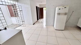 Casa Para Alugar com 4 quartos sendo 3 suítes no bairro Sim em Feira De Santana