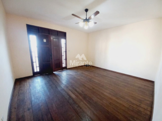 Casa Para Vender com 3 quartos sendo 1 suíte no bairro Centro em Feira De Santana