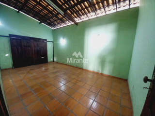 Casa Para Vender com 3 quartos sendo 1 suíte no bairro Centro em Feira De Santana