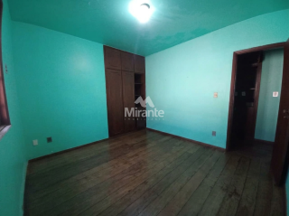 Casa Para Vender com 3 quartos sendo 1 suíte no bairro Centro em Feira De Santana
