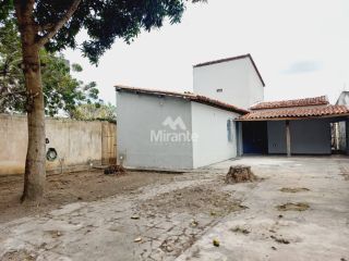 Casa Para Alugar com 4 quartos sendo 1 suíte no bairro Ponto Central em Feira De Santana