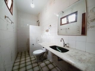 Casa Para Alugar com 4 quartos sendo 1 suíte no bairro Ponto Central em Feira De Santana