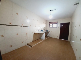 Casa Para Alugar com 4 quartos sendo 1 suíte no bairro Ponto Central em Feira De Santana