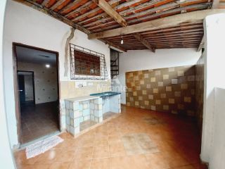 Casa Para Alugar com 4 quartos sendo 1 suíte no bairro Ponto Central em Feira De Santana