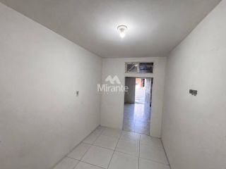 Casa Para Vender com 5 quartos no bairro Tomba em Feira De Santana