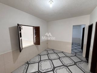 Casa Para Vender com 3 quartos sendo 1 suíte no bairro Tomba em Feira De Santana