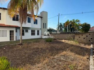 Casa Para Vender com 4 quartos sendo 2 suítes no bairro Parque Getúlio Vargas em Feira De Santana
