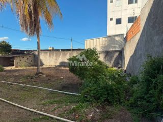Casa Para Vender com 4 quartos sendo 2 suítes no bairro Parque Getúlio Vargas em Feira De Santana