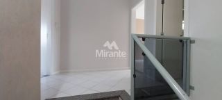 Casa de Condomínio Para Alugar com 3 quartos sendo 1 suíte no bairro Santa Mônica em Feira De Santana