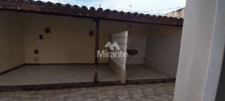 Casa de Condomínio Para Alugar com 3 quartos sendo 1 suíte no bairro Santa Mônica em Feira De Santana