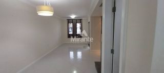 Casa de Condomínio Para Vender com 3 quartos 1 suíte no bairro Santa Mônica em Feira De Santana
