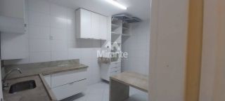 Casa de Condomínio Para Vender com 3 quartos 1 suíte no bairro Santa Mônica em Feira De Santana