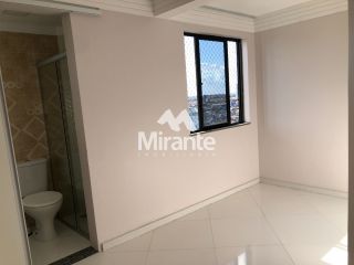 Apartamento Para Vender com 3 quartos sendo 1 suíte no bairro Ponto Central em Feira De Santana