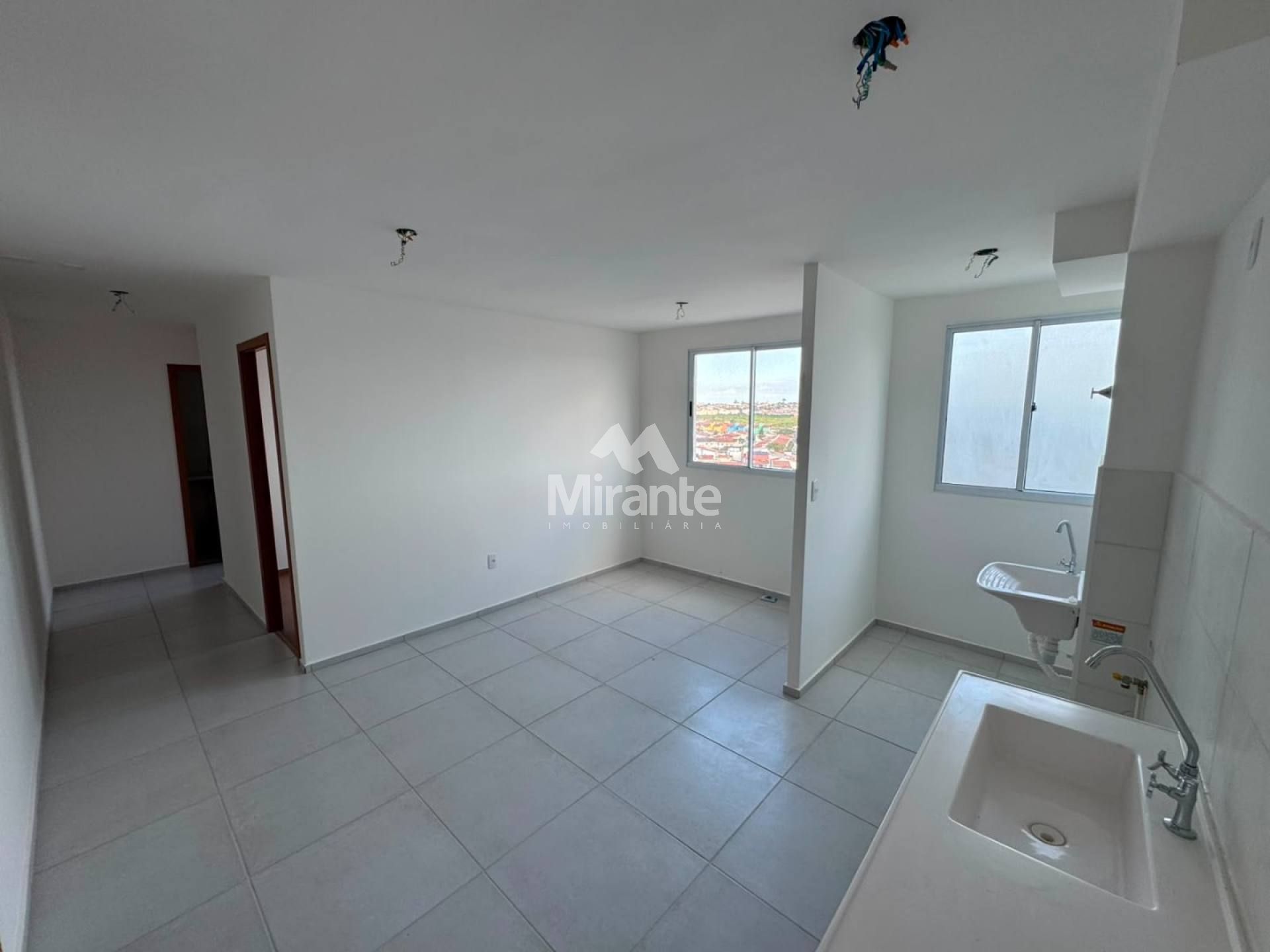 Apartamento Para Alugar com 2 quartos no bairro Muchila em Feira De Santana