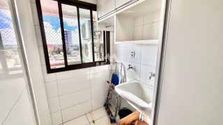 Apartamento Para Alugar com 3 quartos sendo 1 suíte no bairro Santa Mônica em Feira De Santana