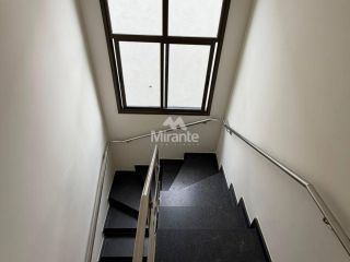 Casa de Condomínio Para Vender com 4 quartos sendo 4 suítes no bairro Registro em Feira De Santana