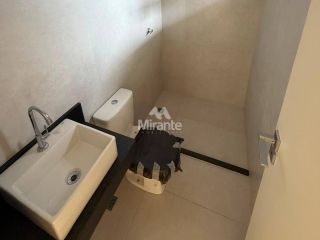 Casa de Condomínio Para Vender com 4 quartos sendo 4 suítes no bairro Registro em Feira De Santana