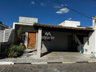 Casa de Condomínio Para Vender com 3 quartos sendo 1 suíte no bairro Sim em Feira De Santana
