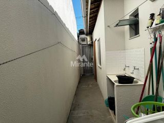 Casa de Condomínio Para Vender com 3 quartos sendo 1 suíte no bairro Sim em Feira De Santana