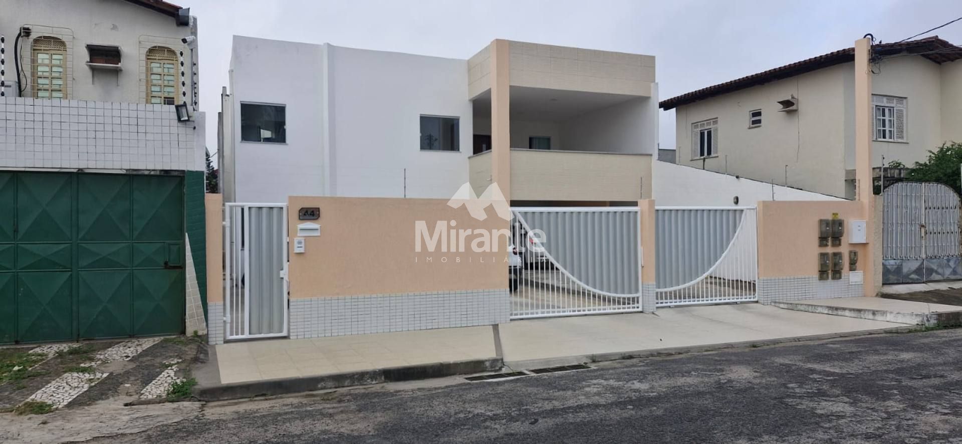 Casa Térrea Para Alugar com 2 quartos 1 suítes no bairro Santa Mônica em Feira De Santana