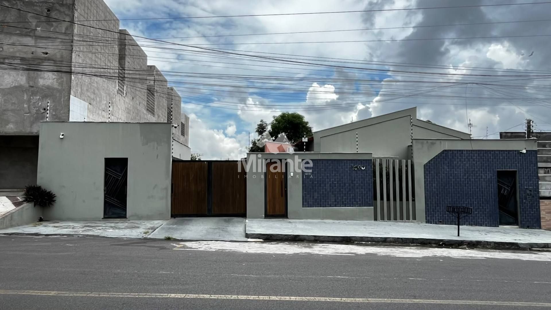 Casa Para Vender com 3 quartos sendo 1 suíte no bairro São João em Feira De Santana