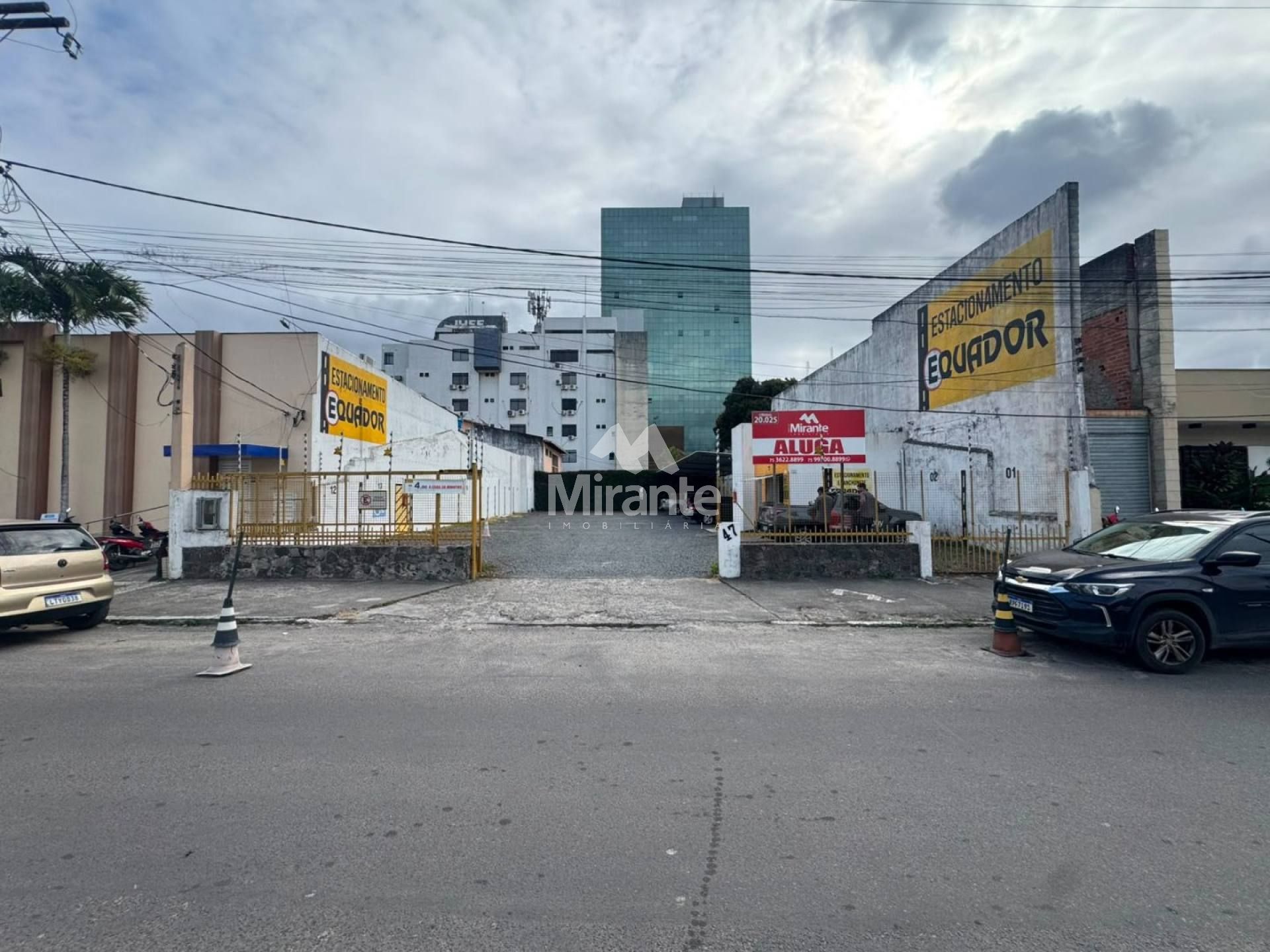 Lote / Terreno Comercial Para Alugar no bairro Centro em Feira De Santana