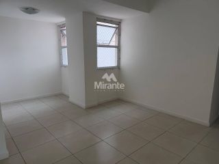 Apartamento Para Alugar com 3 quartos 1 suítes no bairro Santa Mônica em Feira De Santana