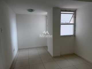 Apartamento Para Alugar com 3 quartos 1 suítes no bairro Santa Mônica em Feira De Santana