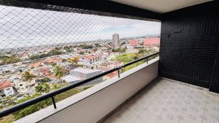 Apartamento Para Alugar com 3 quartos 1 suítes no bairro Santa Mônica em Feira De Santana