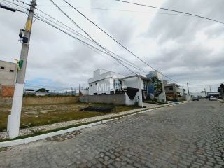 Lote / Terreno de Condomínio Para Vender no bairro Papagaio em Feira De Santana