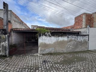 Casa Para Vender com 3 quartos sendo 1 suítes no bairro Muchila em Feira De Santana