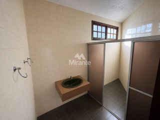 Casa Para Vender com 4 quartos sendo 1 suíte no bairro Santa Mônica em Feira De Santana