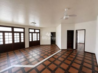 Casa Para Vender com 4 quartos sendo 1 suíte no bairro Santa Mônica em Feira De Santana