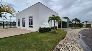 Casa de Condomínio Para Vender com 3 quartos 1 suítes no bairro Registro em Feira De Santana