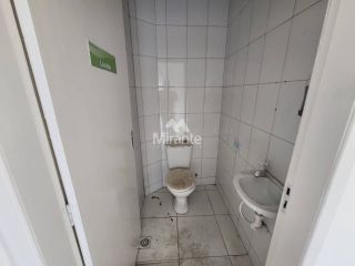 Prédio Comercial Para Alugar com 7 salas no bairro Ponto Central em Feira De Santana
