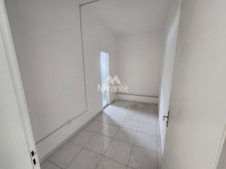 Prédio Comercial Para Alugar com 7 salas no bairro Ponto Central em Feira De Santana