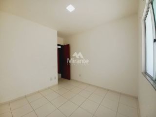 Casa de Condomínio Para Alugar com 3 quartos sendo 1 suíte no bairro Sim em Feira De Santana