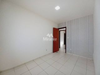 Casa de Condomínio Para Alugar com 3 quartos sendo 1 suíte no bairro Sim em Feira De Santana