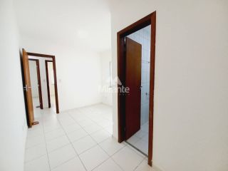 Casa de Condomínio Para Alugar com 3 quartos sendo 1 suíte no bairro Sim em Feira De Santana