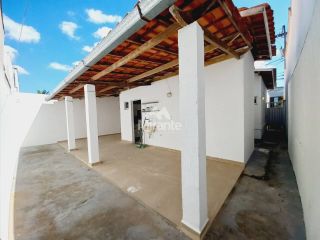 Casa de Condomínio Para Alugar com 3 quartos sendo 1 suíte no bairro Sim em Feira De Santana