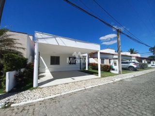 Casa de Condomínio Para Alugar com 3 quartos sendo 1 suíte no bairro Sim em Feira De Santana
