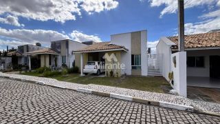 Casa de Condomínio Para Alugar com 3 quartos sendo 1 suíte no bairro Sim em Feira De Santana