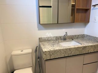 Apartamento Para Alugar com 3 quartos sendo 3 suítes no bairro Santa Mônica em Feira De Santana